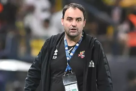 مدرب جديد لحمدي فتحي.. الوكرة يتعاقد مع خوسيه لويس سييرا